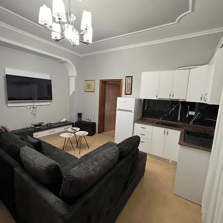 Trip-Stop Apartments Vlore Luaran gambar