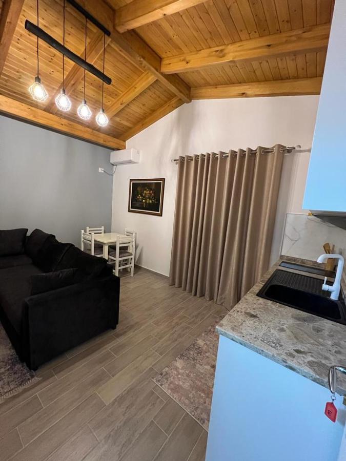 Trip-Stop Apartments Vlore Luaran gambar