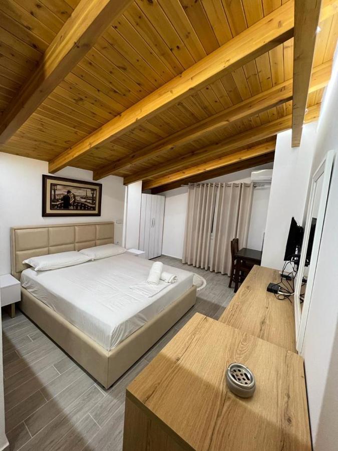 Trip-Stop Apartments Vlore Luaran gambar