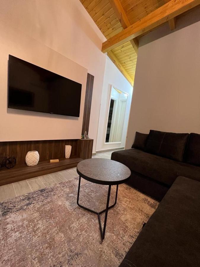 Trip-Stop Apartments Vlore Luaran gambar