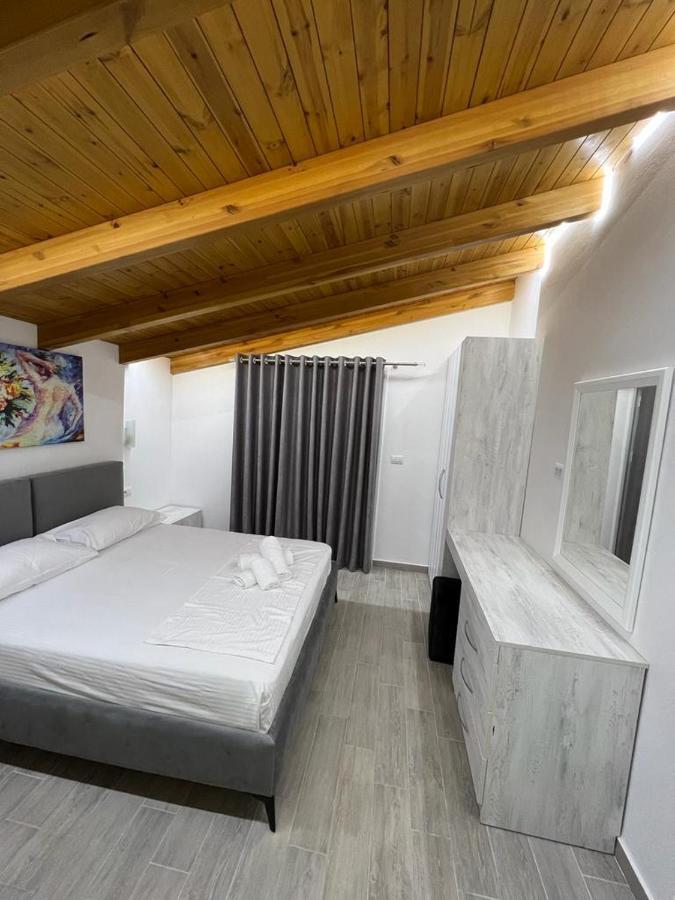 Trip-Stop Apartments Vlore Luaran gambar