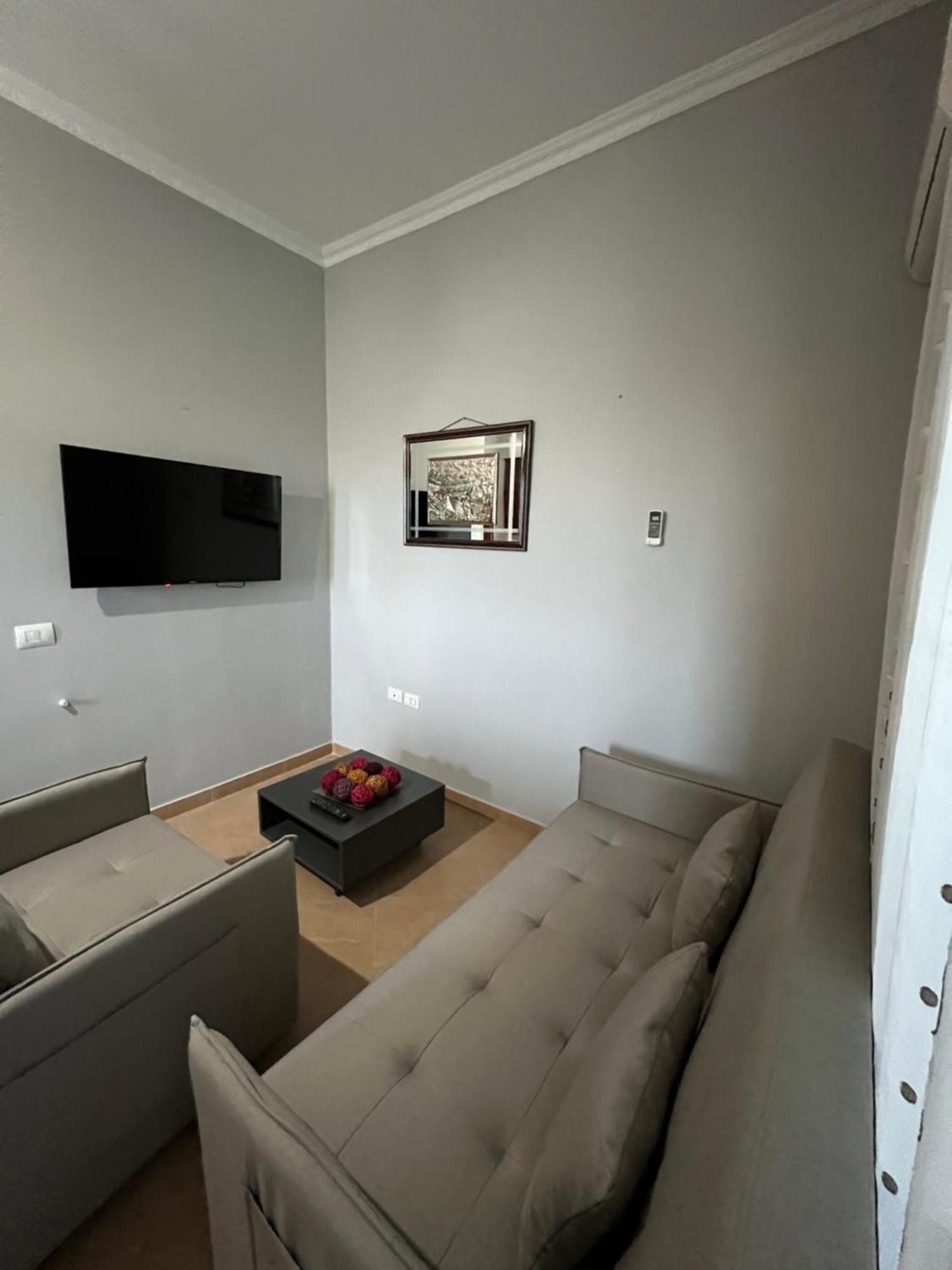 Trip-Stop Apartments Vlore Luaran gambar