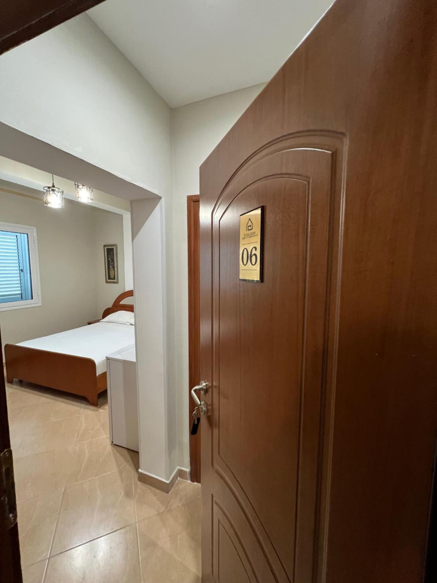 Trip-Stop Apartments Vlore Luaran gambar