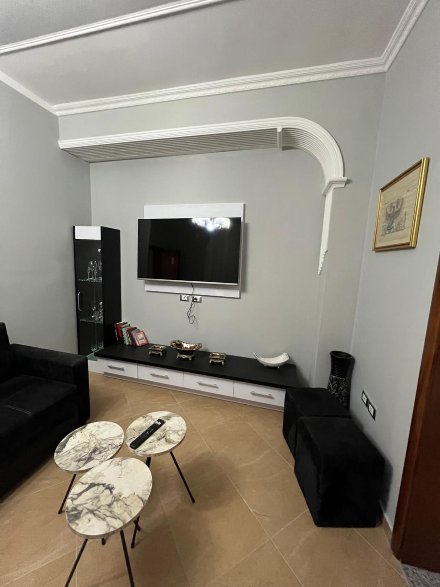 Trip-Stop Apartments Vlore Luaran gambar